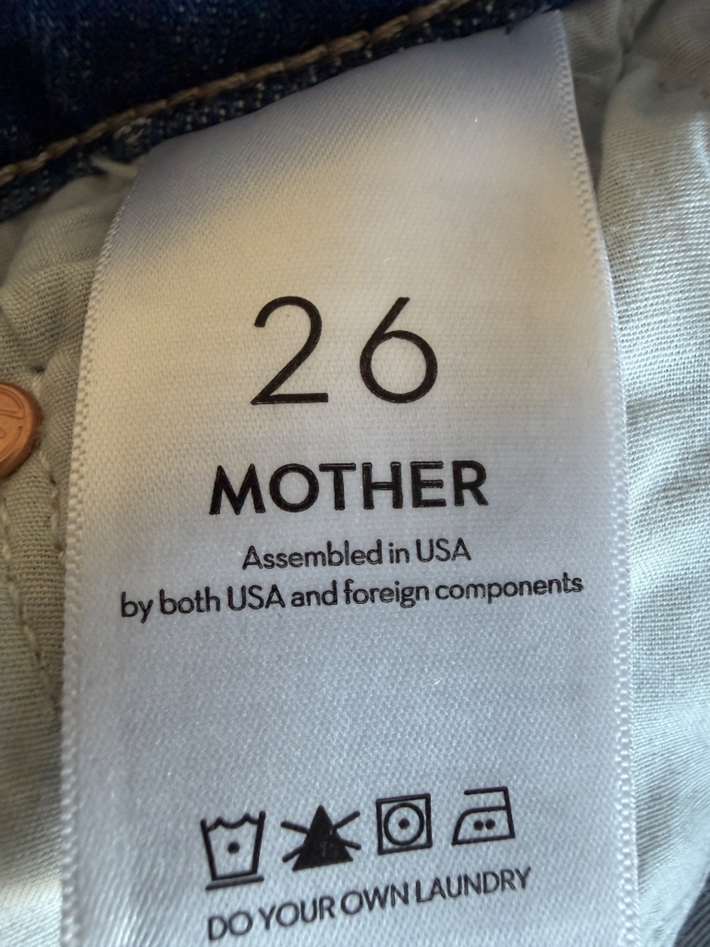 MOTHER Weekender Skimp Mid-Rise Flare Jeans 26 - Picture 8 of 9